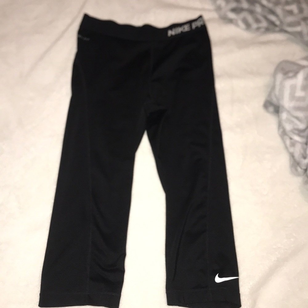 Nike Pro cropped leggings